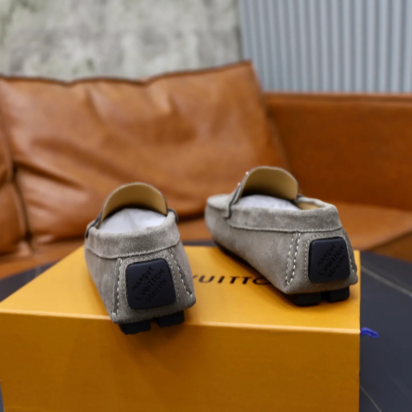 Ex-factory price: 480💰【LV】Louis Vuitton ⚠️High-end men’s driving and pedal series ⚠️38-44 (customized for 45) ⚠️All original cowhide leather! Thick and soft! Made entirely of calfskin lining! Rubber sheet anti-slip beanie sole! Three-dimensional package technology! Fashionable and classic! Handicrafts! Original high quality! Feel free to compare!